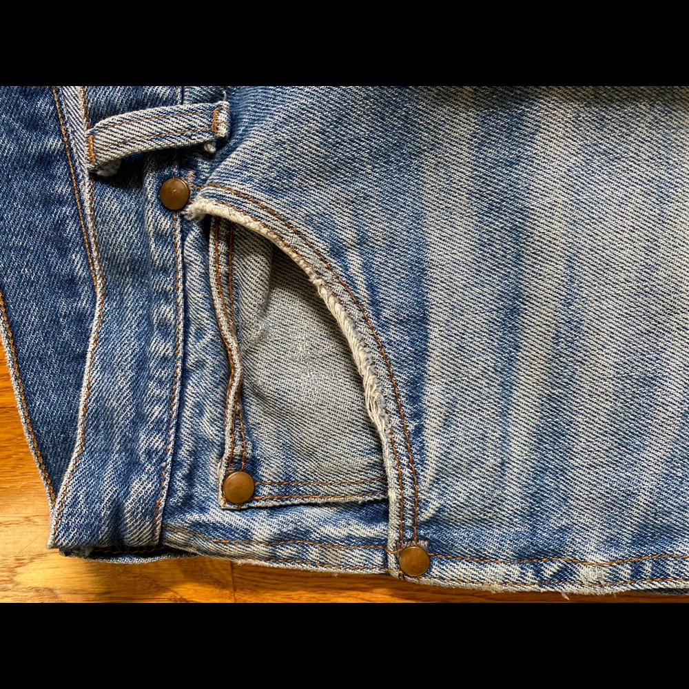 High waisted Wrangler Men’s jeans size 34